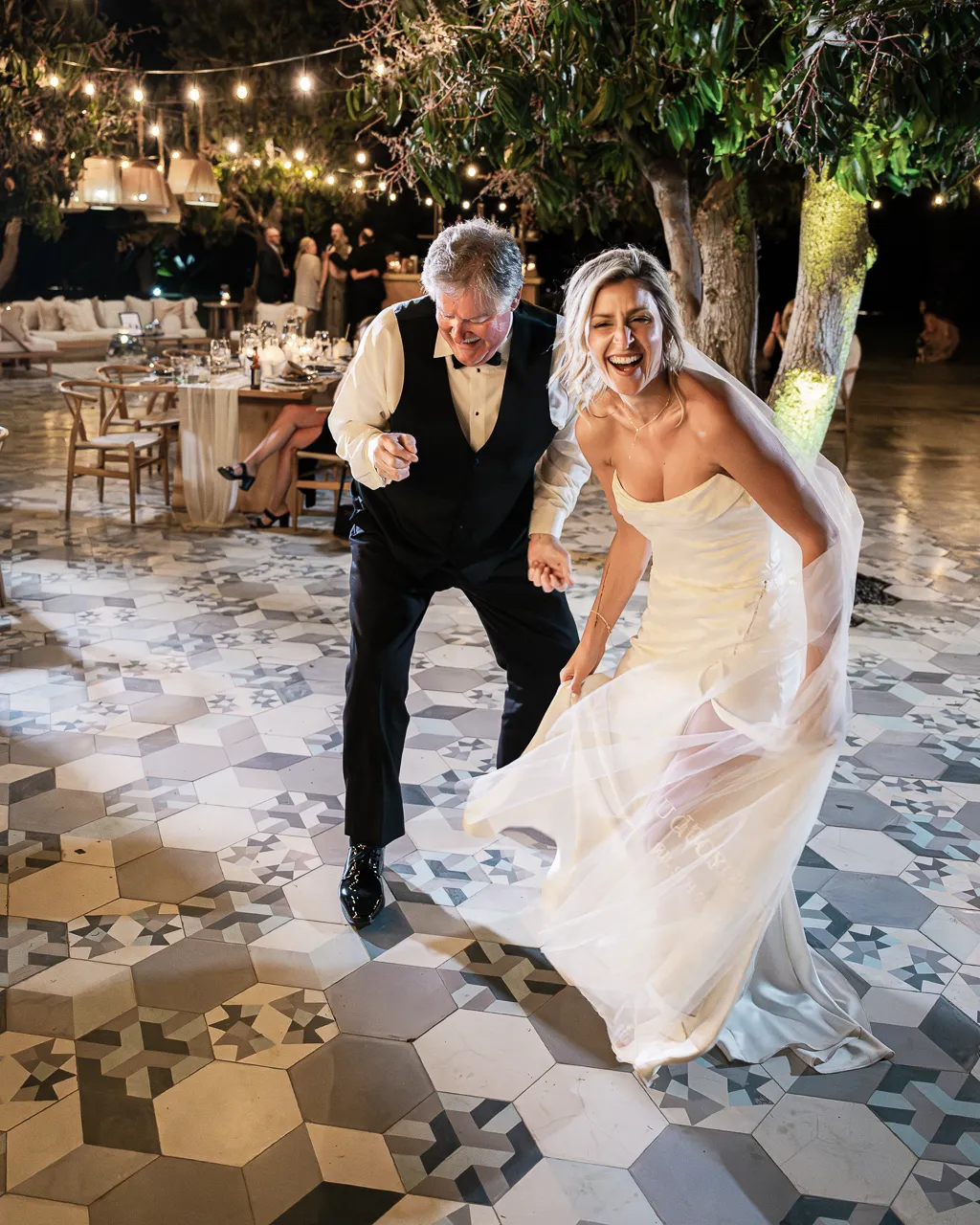 Fallon Peter wedding in Los Cabos — photography by Carlos Plazola