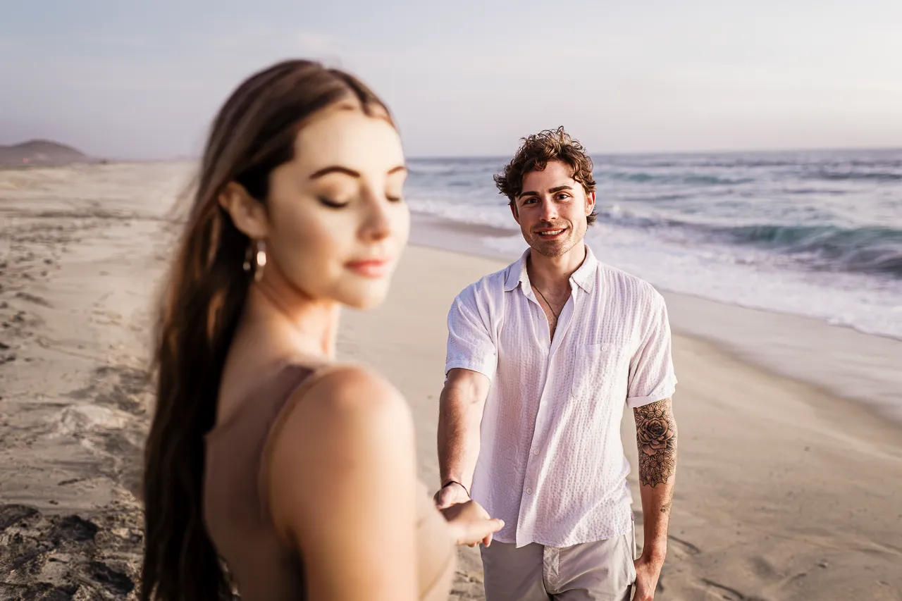 Kamrynn and Brock engagement session at Playa de Gaspareño — photography by Carlos Plazola