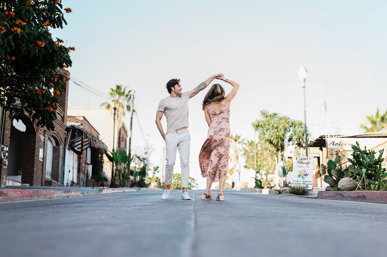 Kamrynn and Brock engagement session at Playa de Gaspareño — photography by Carlos Plazola