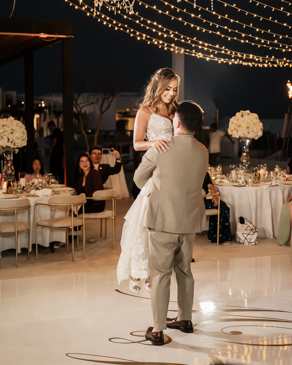 Lauren William wedding in Los Cabos — photography by Carlos Plazola